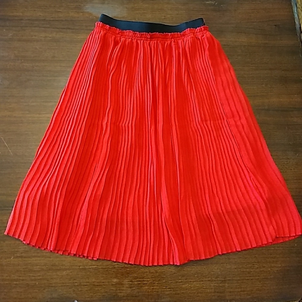 Forever 21 Pleated Cherry Red Skirt
